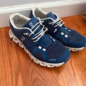 On Cloud Womens Running Shoes - Navy/White